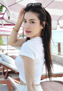 Bua-Seetong-ใส่แแว่น