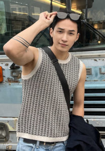 Jay-เจย์-ใส่แว่น