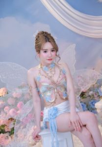 Suchada Meesuk-008-Attractive