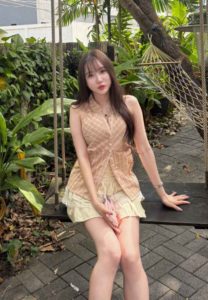 Suchada Meesuk-014-Elegant